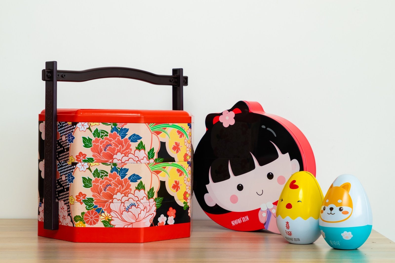 P01 各种节日或喜庆铁盒铁罐